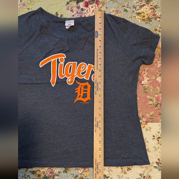 Detroit Tigers cut crew neck tshirt - Picture 6 of 7